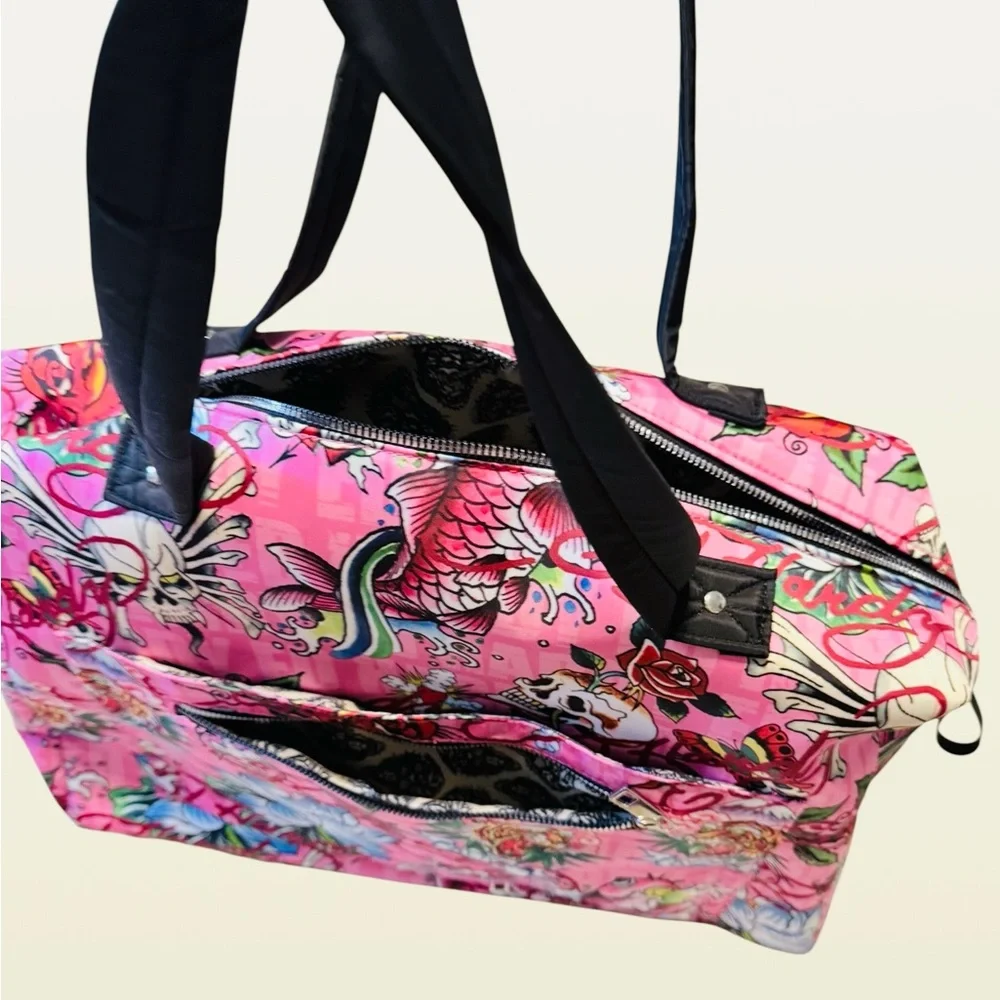 💚🌼NWT Ed Hardy "Love Kills Slowly" pink tattoo flash duffle bag. Weekender bag - Picture 9 of 14